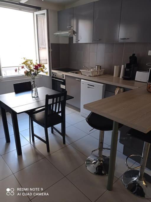 Appartement Au Coeur Du Village 사나리쉬르메르 외부 사진